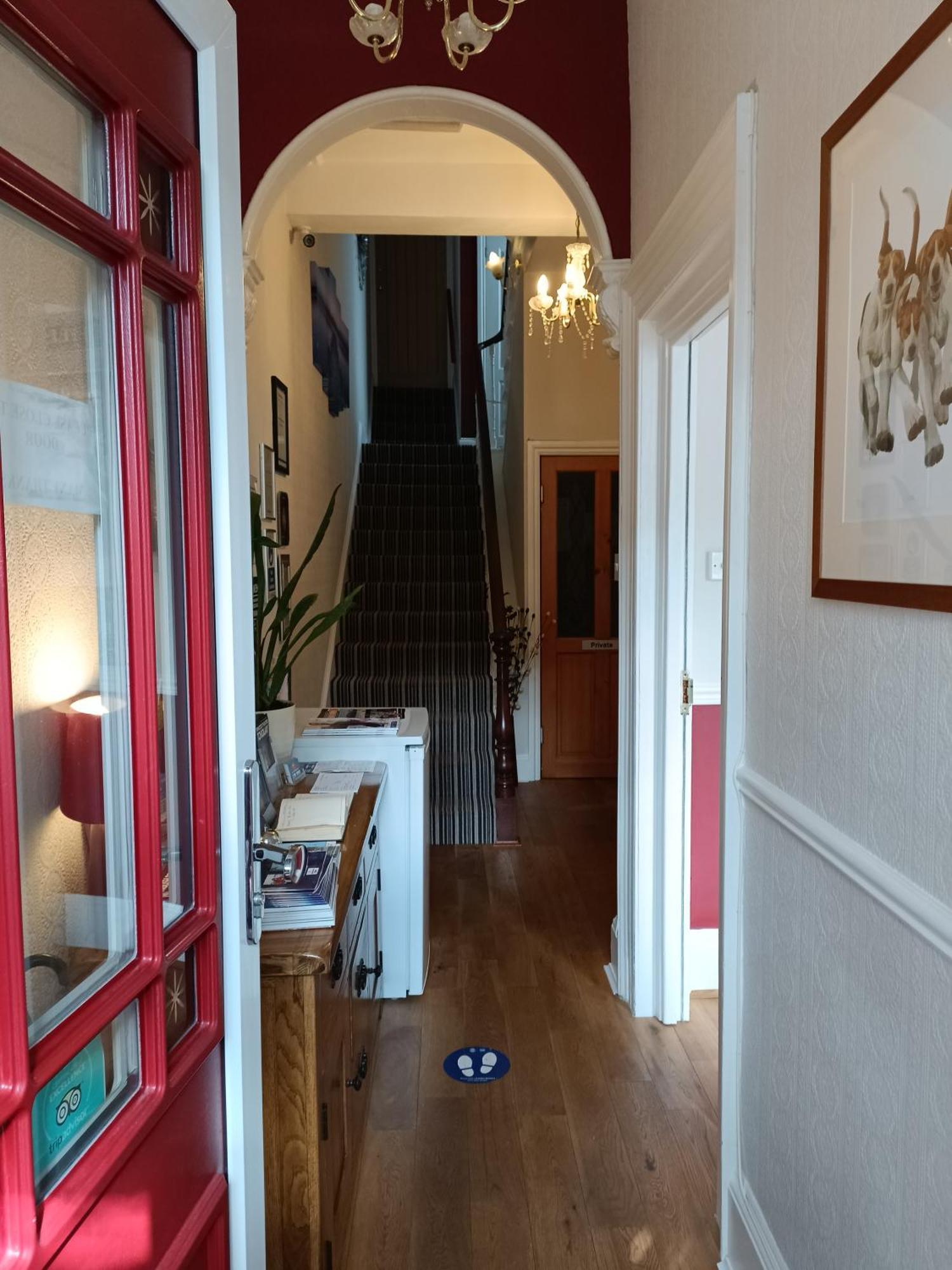 Lawnswood Guest House ทอร์คิ ภายนอก รูปภาพ