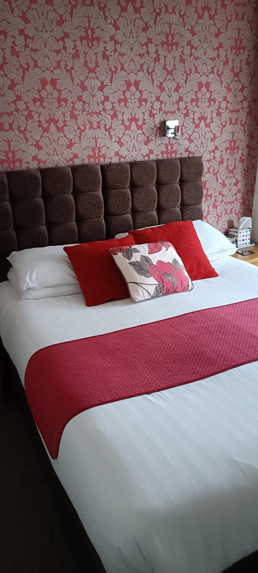 Lawnswood Guest House ทอร์คิ ภายนอก รูปภาพ